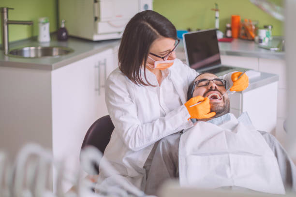 Best Emergency Gum Treatment in Greentown, IN